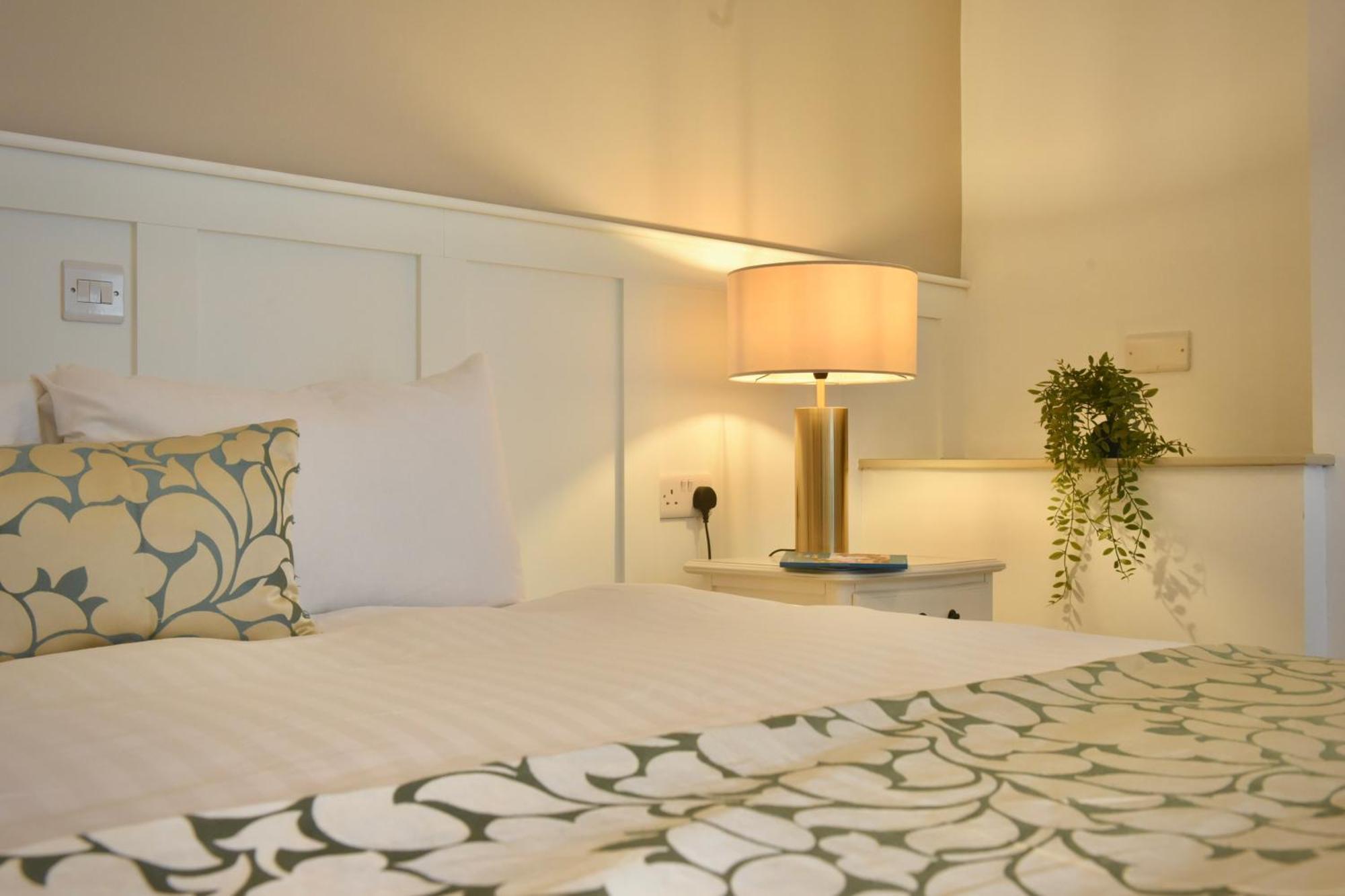 The Lough & Quay Accommodation Town Centre Warrenpoint Exteriör bild